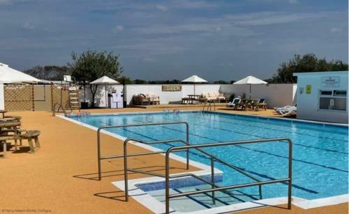 Valencia, Selsey Country Club