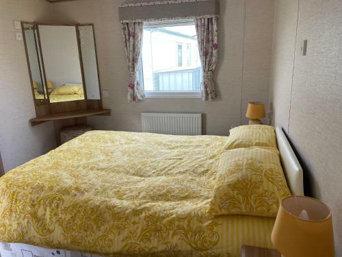 The Pearl - Deluxe Access Caravan