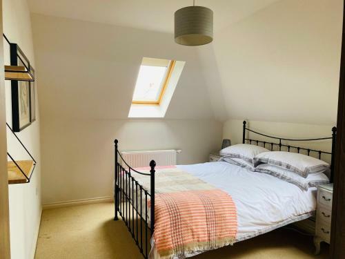 Luxury Apartment 5 Min Walk To Southbourne Beach.