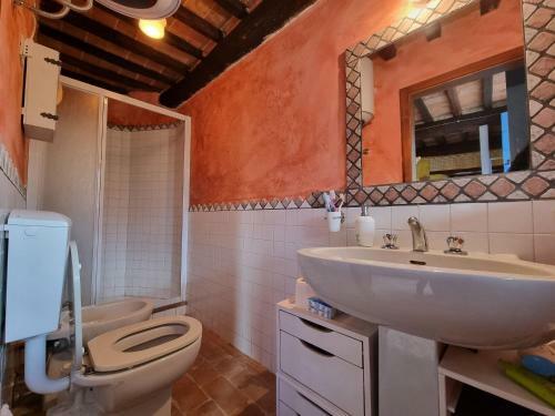 Mesmerising Holiday Home In Calomini With Private Pool