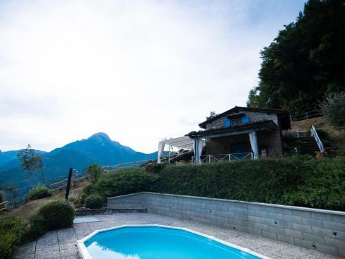 Mesmerising Holiday Home In Calomini With Private Pool