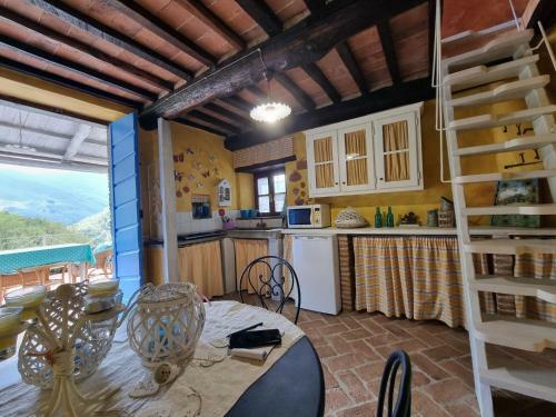Mesmerising Holiday Home In Calomini With Private Pool