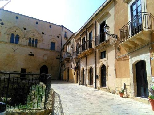 Dimora Montalto,indipendente Con Terrazzo Privato
