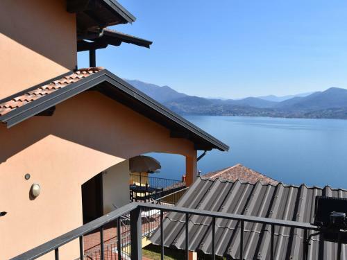 Lakeview Apartment In Oggebbio With Swimming Pool