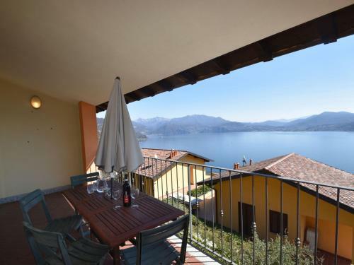 Lakeview Apartment In Oggebbio With Swimming Pool