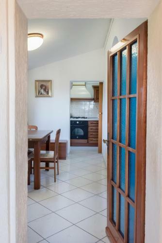 Apartamento N253 - Numana, Trilocale Con Portico