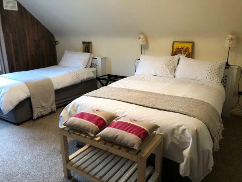 Bed & Breakfast Derrynane Bay House