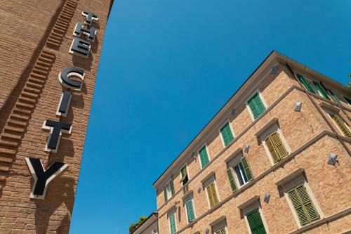 The City Hotel