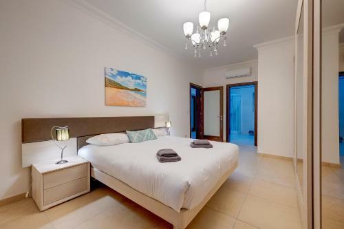 Seafront Lux Apart Inc Pool, Upmarket Area