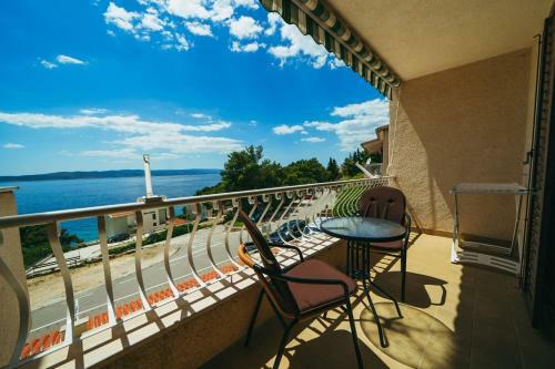 Apartments Lovre - Close To The Sea