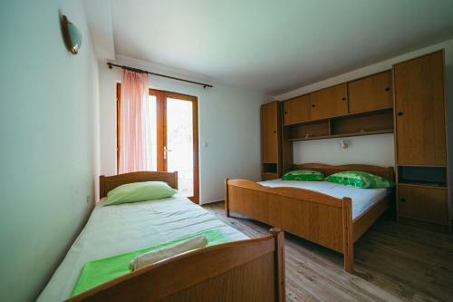 Apartments Lovre - Close To The Sea