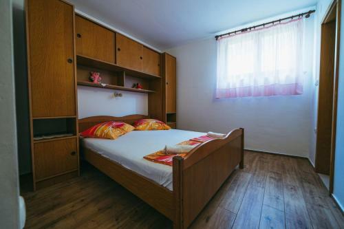 Apartments Lovre - Close To The Sea
