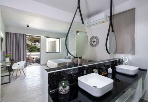 Hotel Xsuites