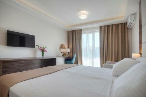 Hotel Twelve By Aycon