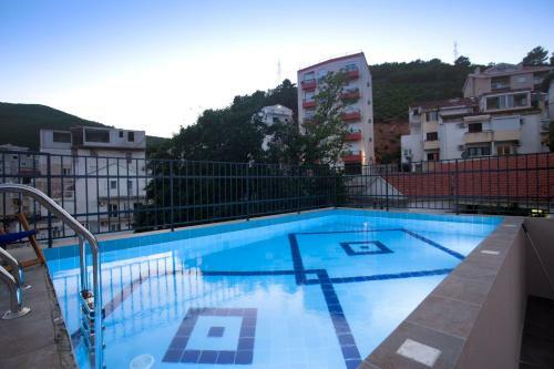 Hotel Twelve By Aycon