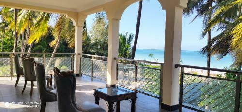 Bed & Breakfast Pwani Beach Hotel & Apartments