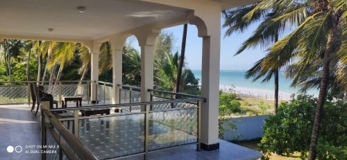 Bed & Breakfast Pwani Beach Hotel & Apartments