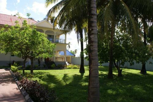 Bed & Breakfast Pwani Beach Hotel & Apartments