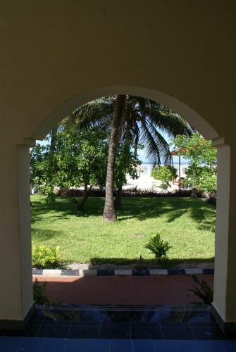 Bed & Breakfast Pwani Beach Hotel & Apartments
