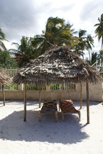 Bed & Breakfast Pwani Beach Hotel & Apartments