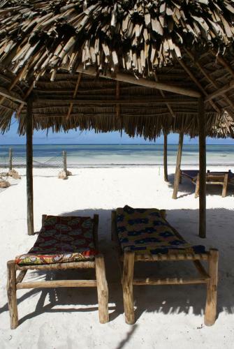 Bed & Breakfast Pwani Beach Hotel & Apartments
