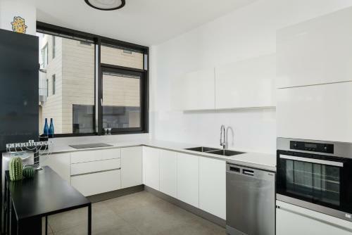 Beach Apartment Prime Location Terrace & Sea View