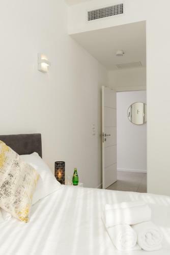 Beach Apartment Prime Location Terrace & Sea View