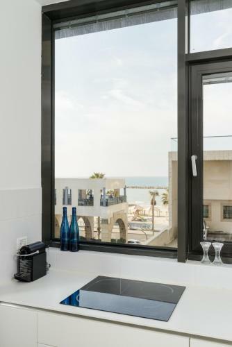 Beach Apartment Prime Location Terrace & Sea View