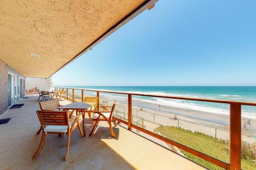 2489 Ocean Street Main