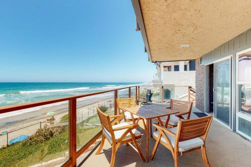 2489 Ocean Street Main