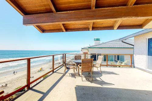 2489 Ocean Street Main