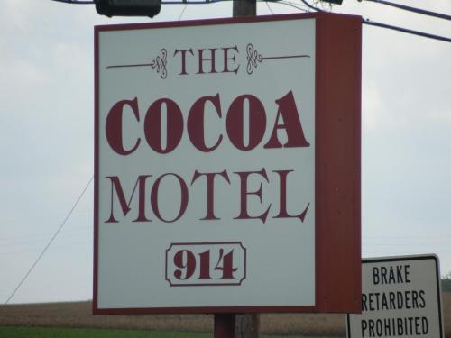 Cocoa Motel