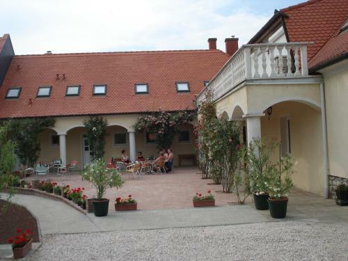 Hotel Bakony