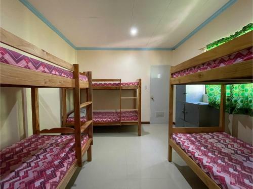 Hotel Oyo 795 Tapales Guest House