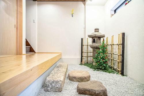 Rakushikan