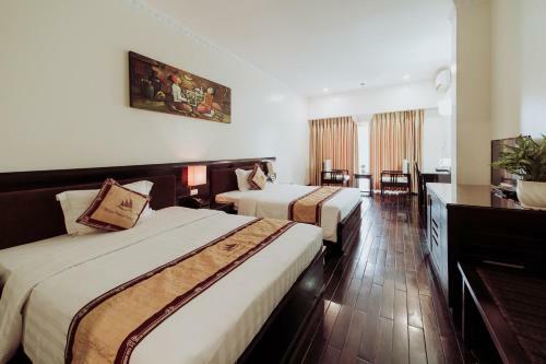 White Palace Thai Binh Hotel