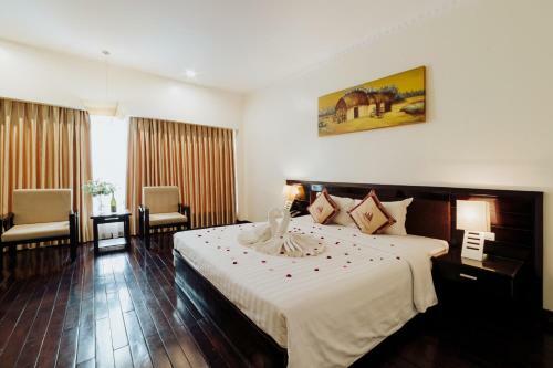 White Palace Thai Binh Hotel