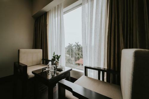 White Palace Thai Binh Hotel