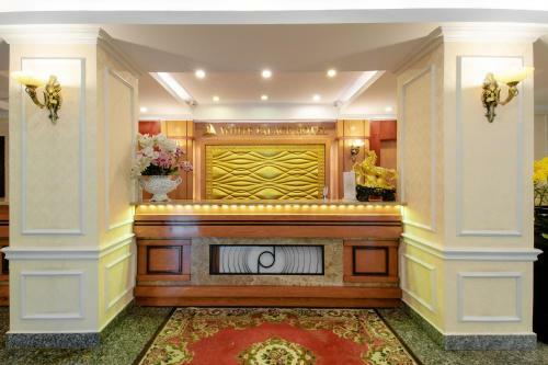 White Palace Thai Binh Hotel