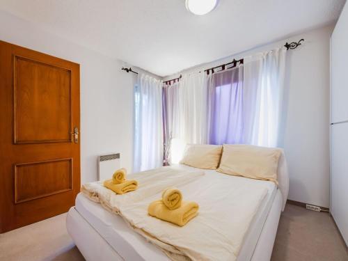 Beautiful Apartment In Kitzbuhel With A Garden