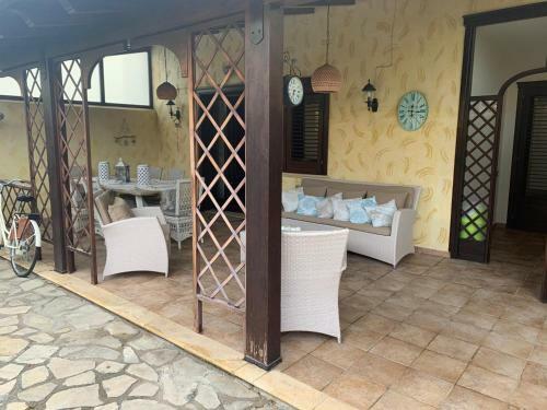 Villa Fronte Piscina Al Mareluna Village