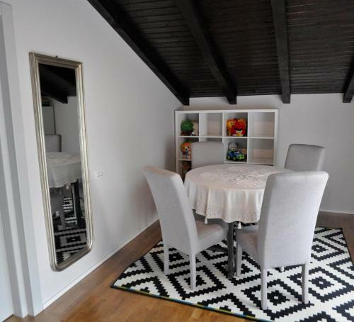 Villa Black Valley House