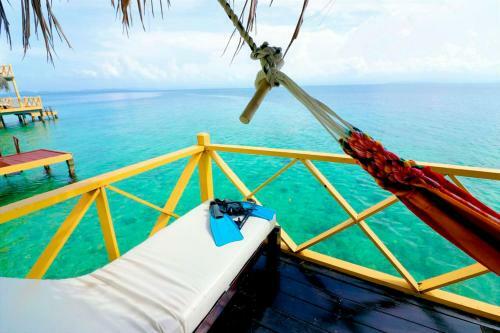 Hotel Punta Caracol Acqua Lodge