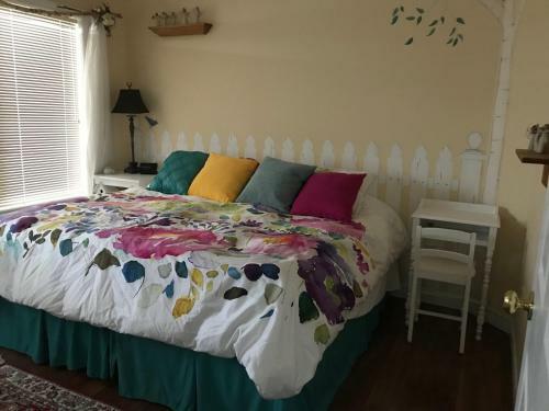 Golden Pathways Retreat B&B