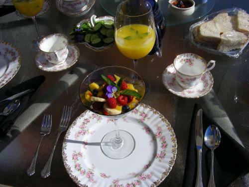 Golden Pathways Retreat B&B