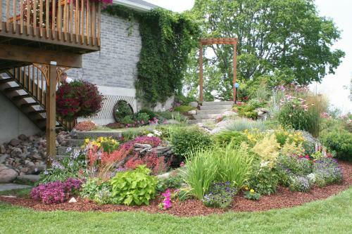 Golden Pathways Retreat B&B