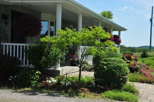 Golden Pathways Retreat B&B
