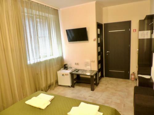 Breeze Hotel