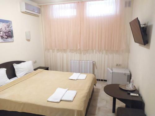 Breeze Hotel