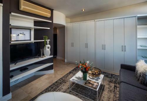 Eikehoff Apartment By Raw Africa Boutique Collection